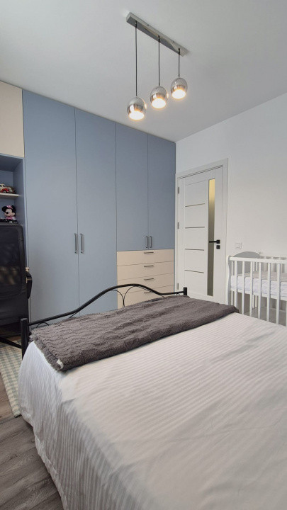 Apartament 3 camere la cheie, terasa si parcare, zona Vivo