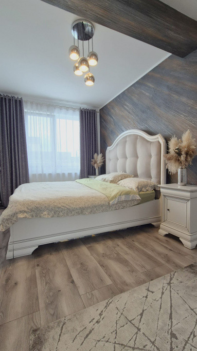 Apartament 3 camere la cheie, terasa si parcare, zona Vivo