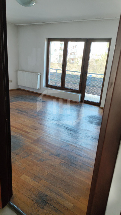 Apartament cu 3 camere, 3 terase, intermediar, parcare inclusa, Andrei Muresanu
