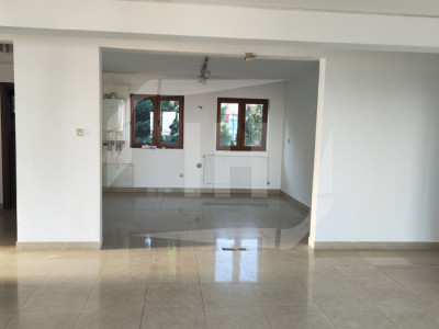 Apartament cu 3 camere, 3 terase, intermediar, parcare inclusa, Andrei Muresanu