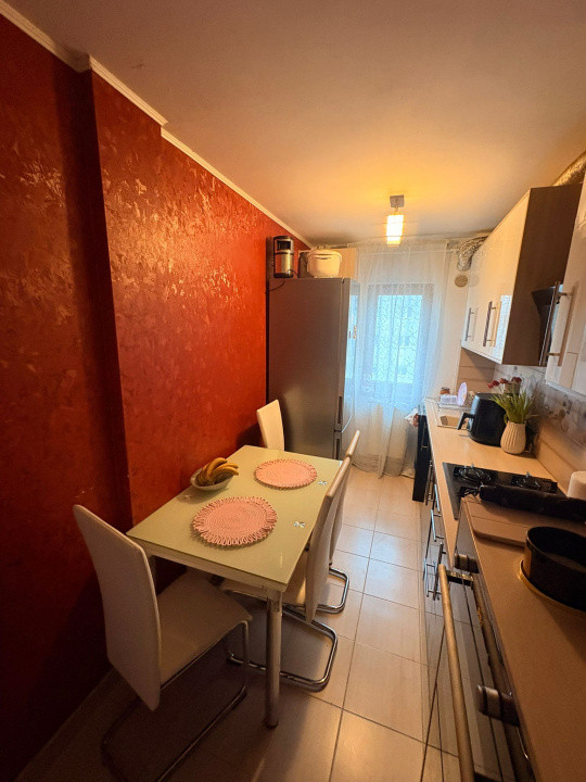 Apartament 3 camere la cheie, zona scolii Liviu Rebreanu 