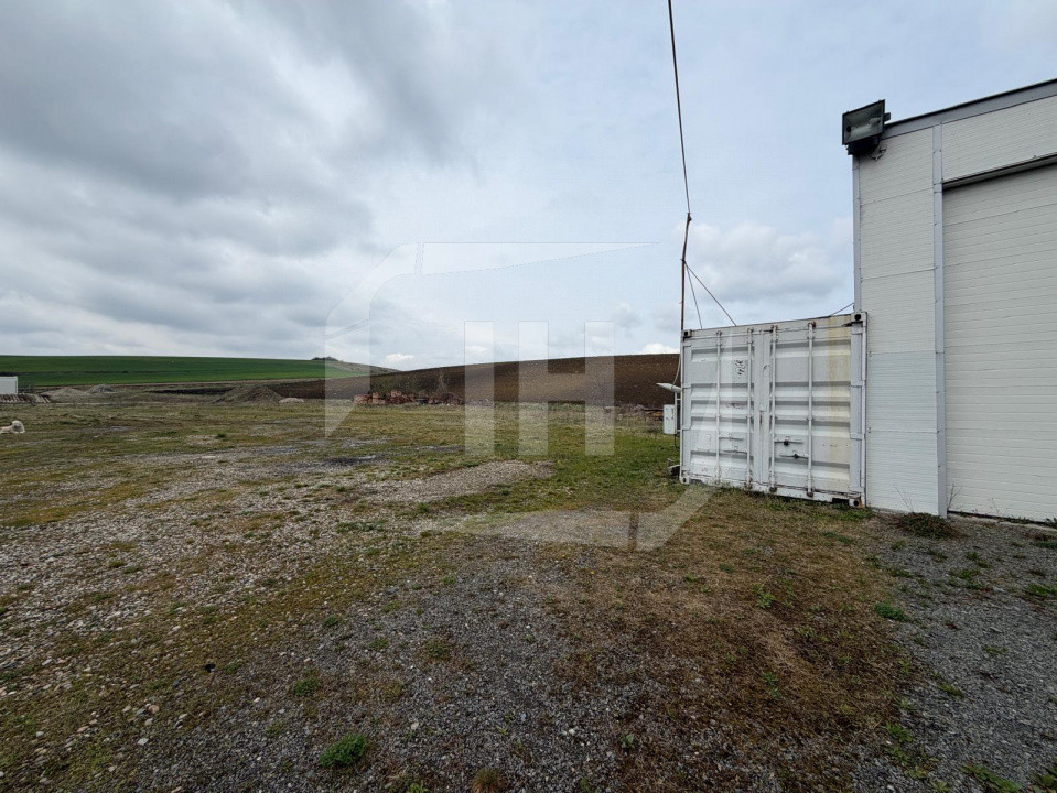 Teren 8000 mp si hala de 100 mp, in Apahida 