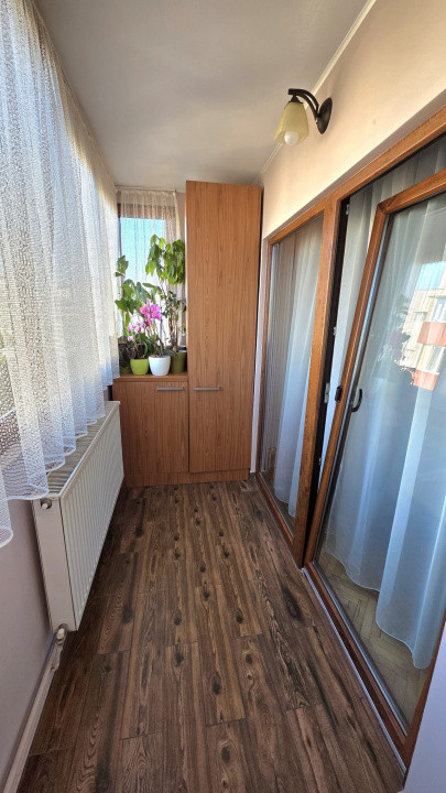 Apartament 3 camere decomandat, zona Podului Calvaria