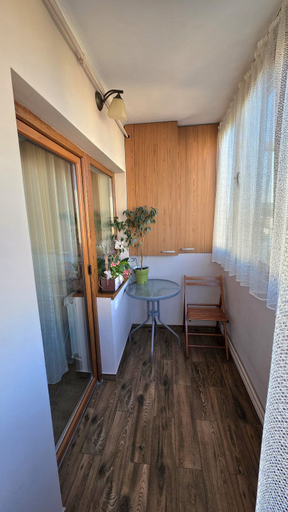 Apartament 3 camere decomandat, zona Podului Calvaria