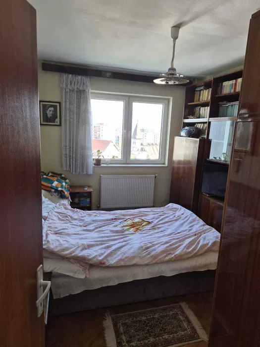 Apartament 3 camere decomandat, cartier Manastur