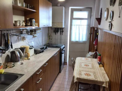 Apartament 3 camere decomandat, cartier Manastur