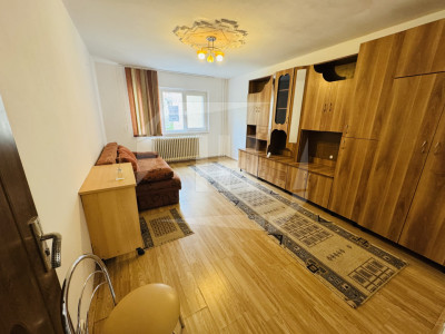 Apartament 2 camere, decomandat, etaj 1, cartier Intre Lacuri