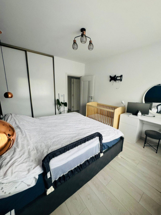 Apartament 3 camere, parcare, zona Vivo