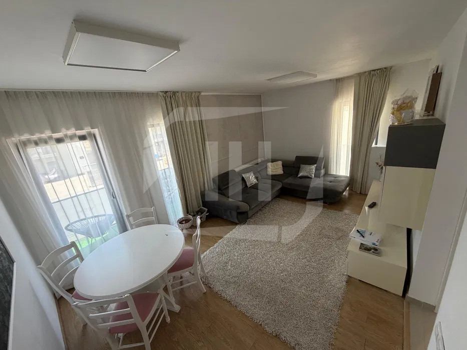 Apartament 2 camere, decomandat, etaj 1/2, parcare, in Borhanci