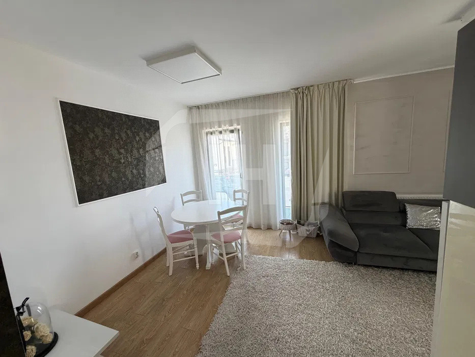 Apartament 2 camere, decomandat, etaj 1/2, parcare, in Borhanci