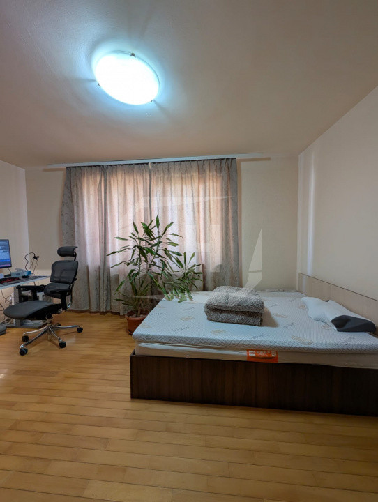 Apartament cu 3 camere, parcare inclusa, Buna Ziua
