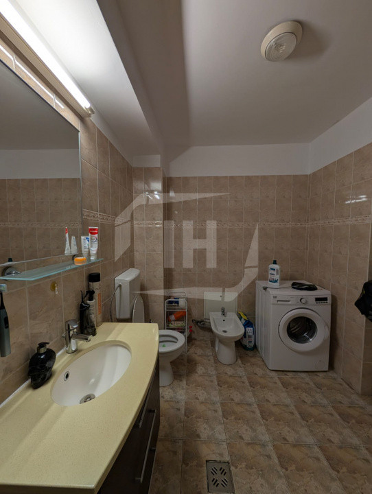 Apartament cu 3 camere, parcare inclusa, Buna Ziua