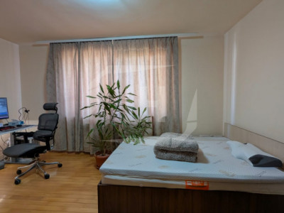 Apartament cu 3 camere, parcare inclusa, Buna Ziua