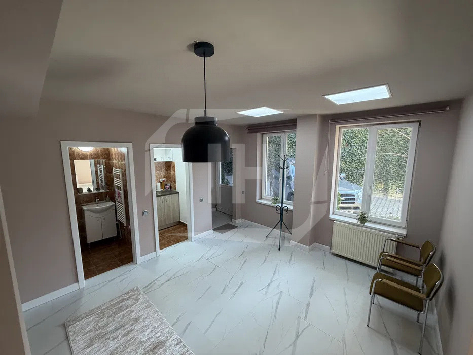 Spatiu birou I 2 incaperi I cu parcare I Centru