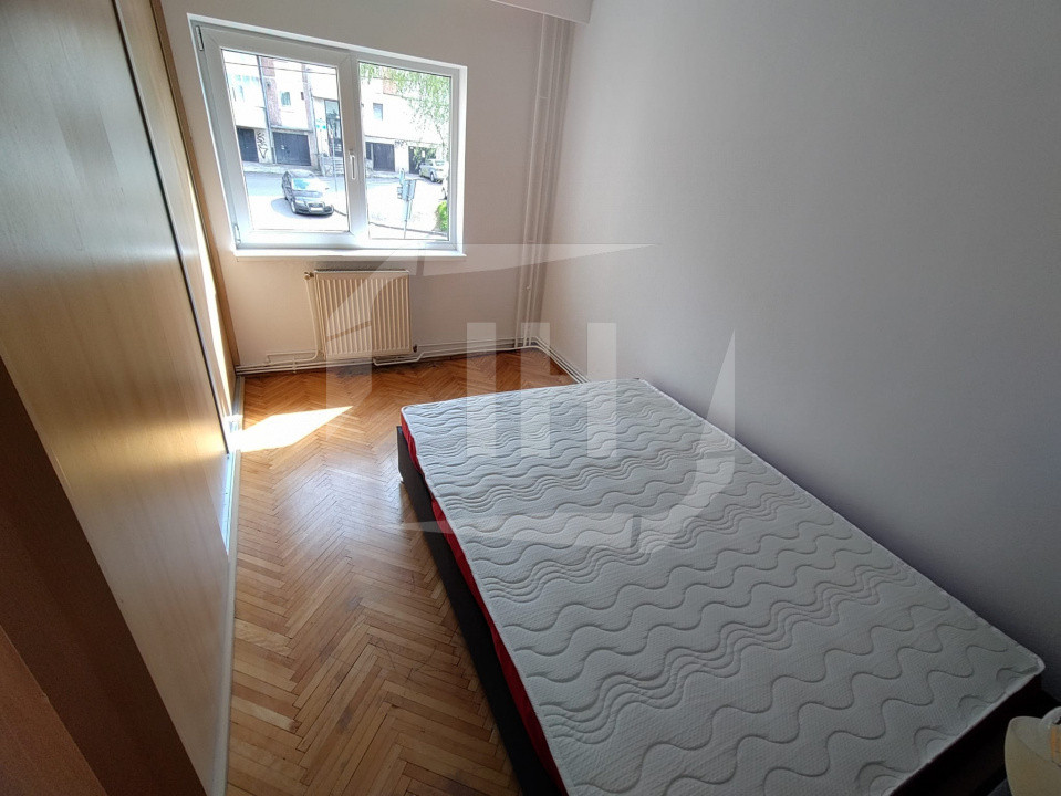 Apartament 4 camere, etaj 2, zona Titulescu