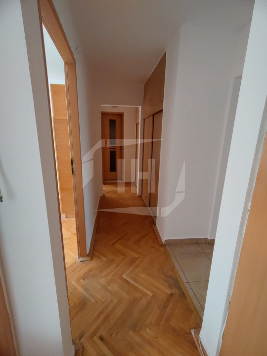 Apartament 4 camere, etaj 2, zona Titulescu