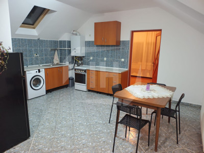 Apartament 3 camere, decomandat, zona strazii Dunarii
