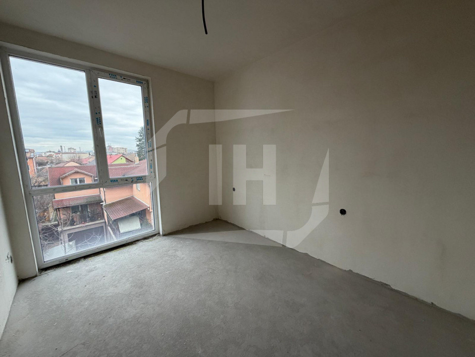 Apartament 2 camere, decomandat, cu CF, zona Marasti.
