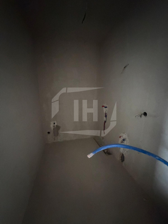 Apartament 2 camere, decomandat, cu CF, zona Marasti.