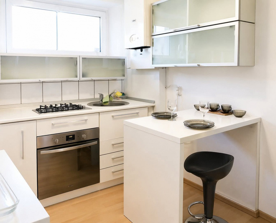 Apartament 2 camere, decomandat, etaj intermediar, cartier Grigorescu