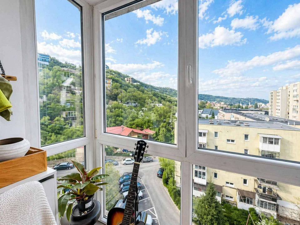 Apartament 2 camere, decomandat, etaj intermediar, cartier Grigorescu