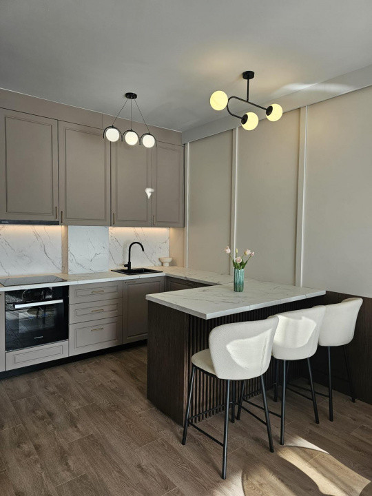 Apartament 2 camere la cheie, parcare subterana, zona Eroilor