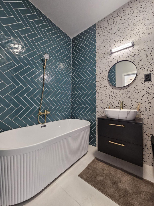Apartament 2 camere la cheie, parcare subterana, zona Eroilor