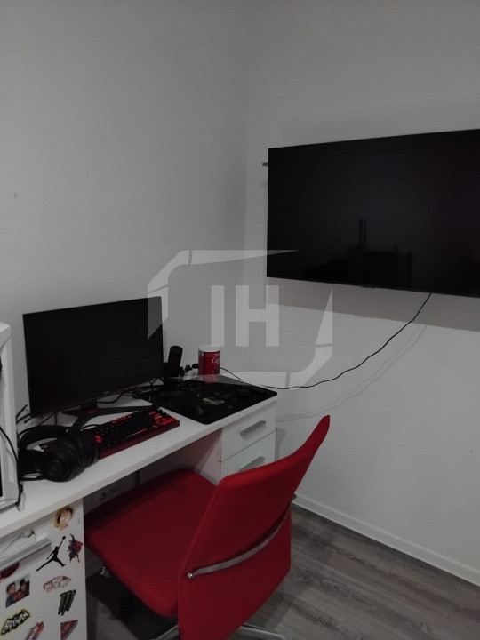 Apartament 2 camere, 55 mp utili, etaj 2/3, parcare acoperita, zona Regal