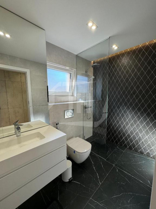 Apartament 2 camere si curte proprie in zona Sub Cetate/Poligon