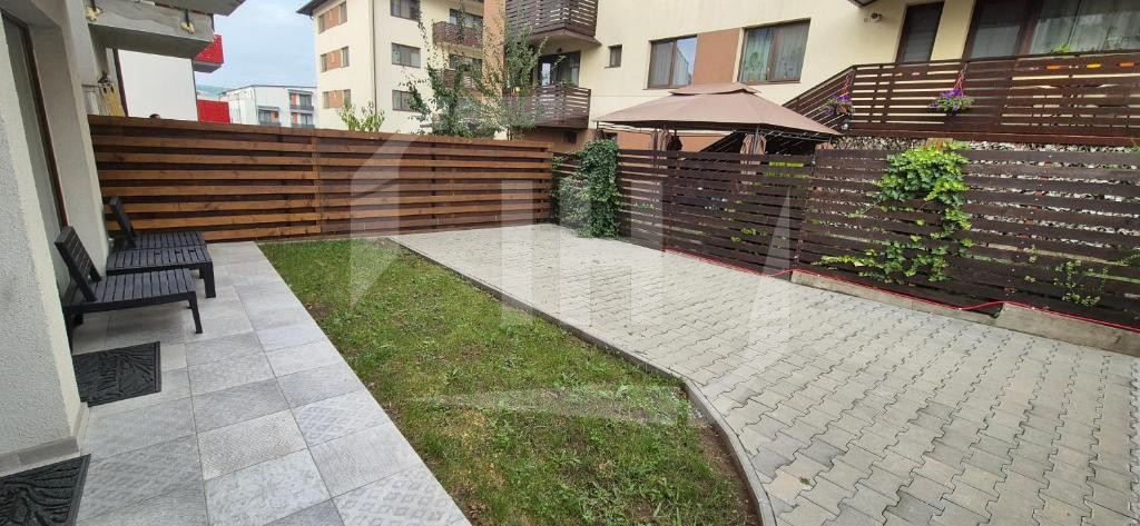 Apartament 2 camere si curte proprie in zona Sub Cetate/Poligon