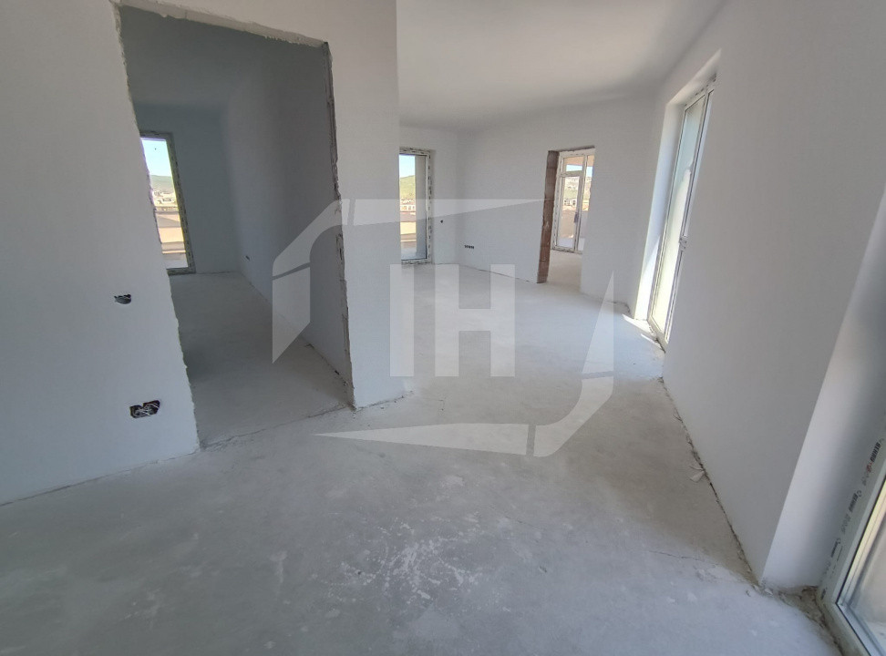 Apartament 4 camere,  intermediar, parcare, zona Leroy Merlin, Intre Lacuri
