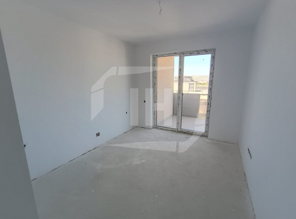 Apartament 4 camere,  intermediar, parcare, zona Leroy Merlin, Intre Lacuri