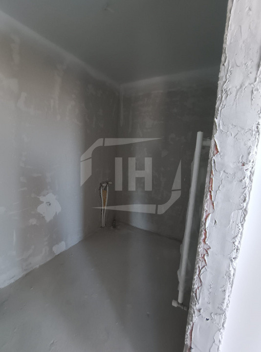 Apartament 4 camere,  intermediar, parcare, zona Leroy Merlin, Intre Lacuri
