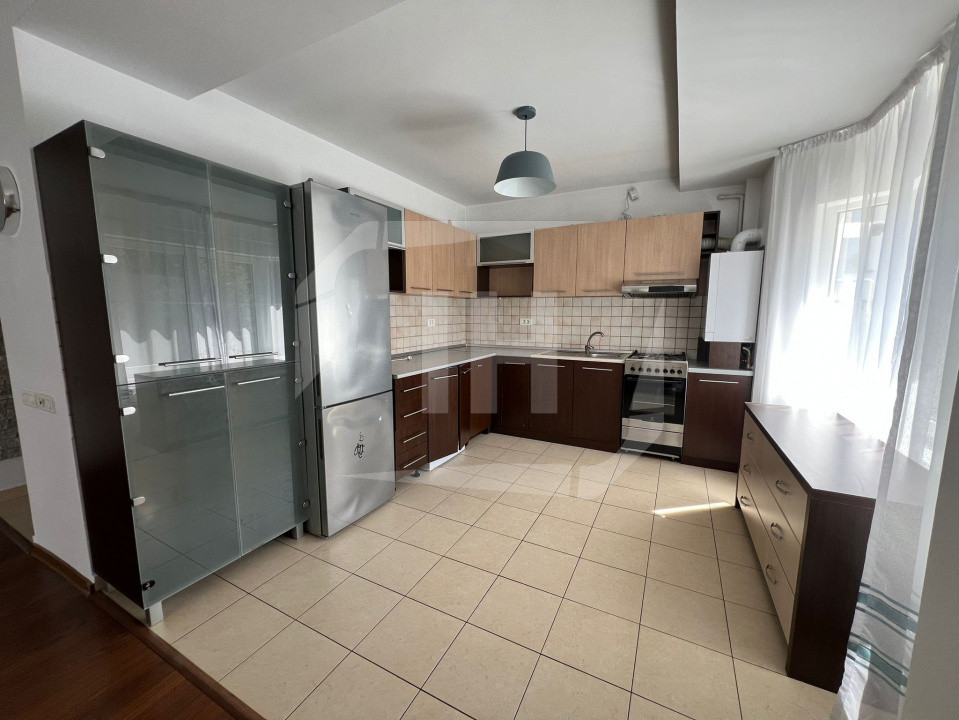 Apartament 4 camere I cu garaj I Centru I BT ARENA