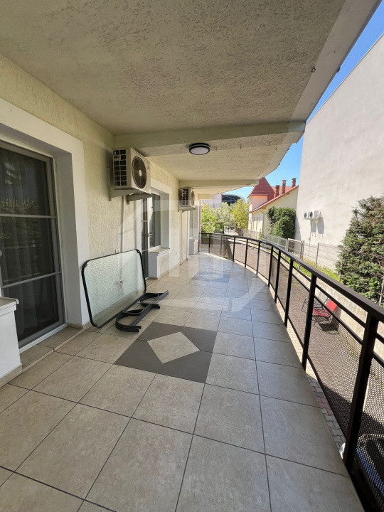 Apartament 4 camere I cu garaj I Centru I BT ARENA