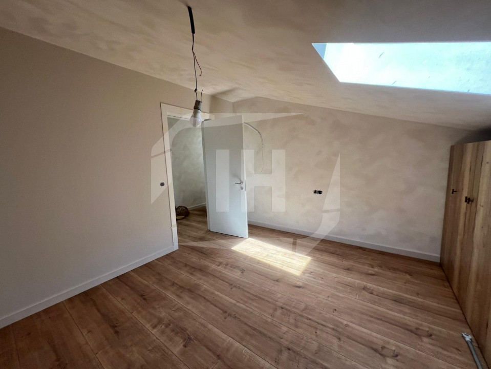 Casa 3 camere I prima inchiriere I  cu parcare I zona Garii