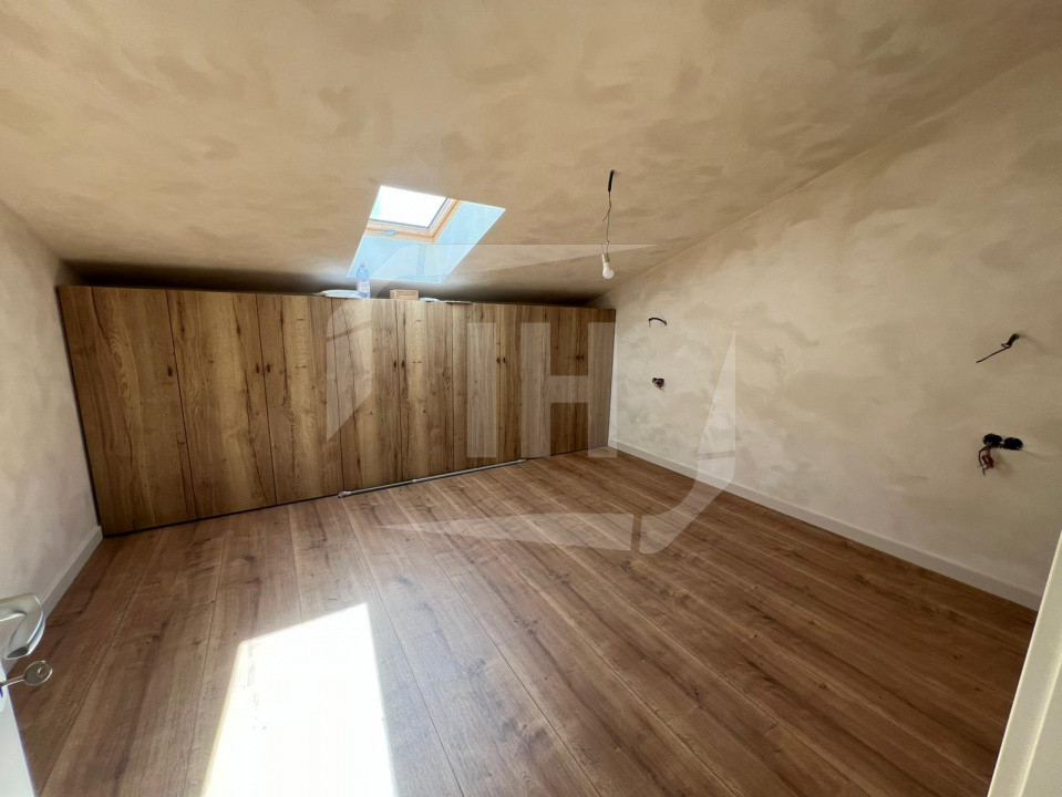 Casa 3 camere I prima inchiriere I  cu parcare I zona Garii