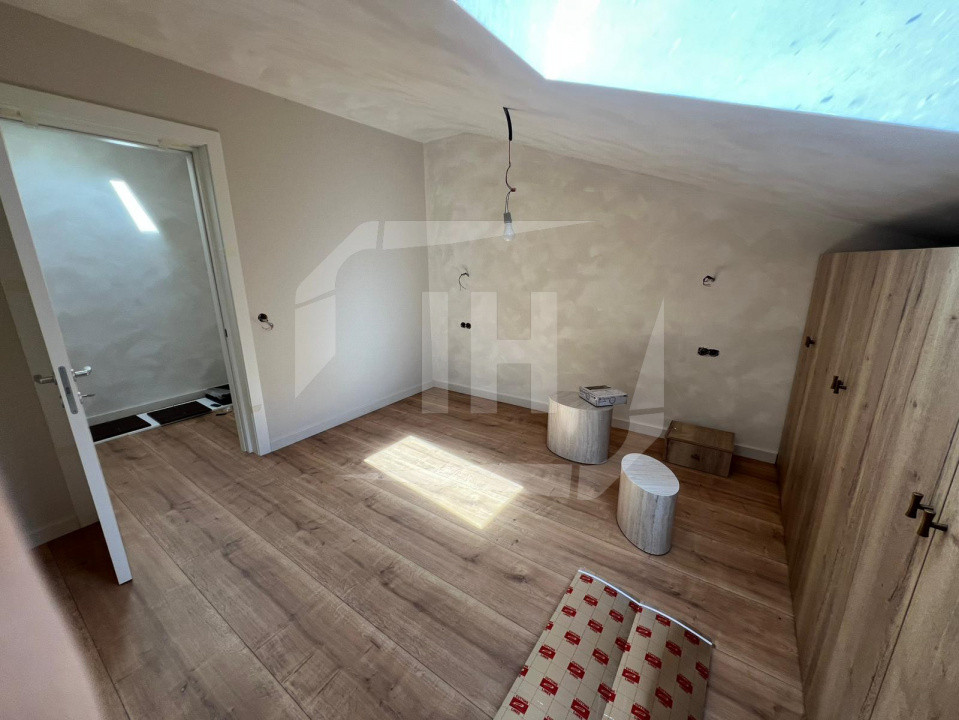 Casa 3 camere I prima inchiriere I  cu parcare I zona Garii