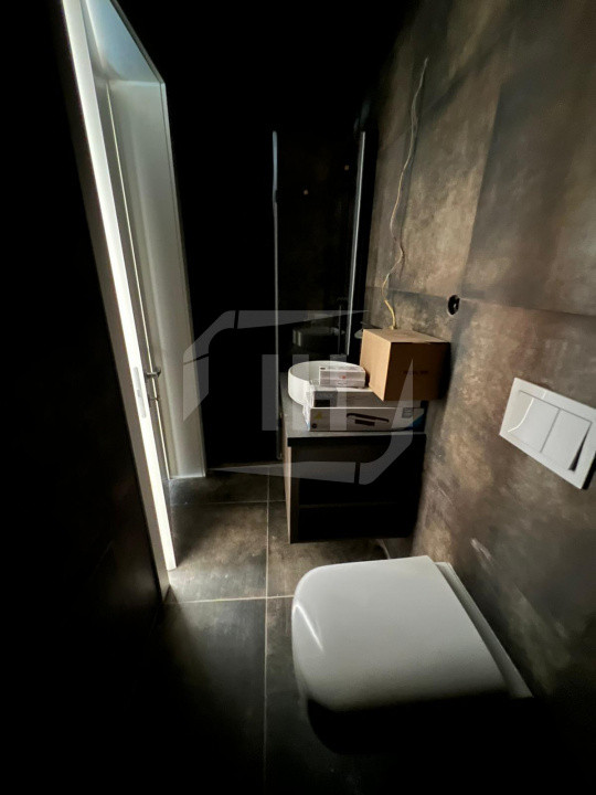 Casa 3 camere I prima inchiriere I  cu parcare I zona Garii