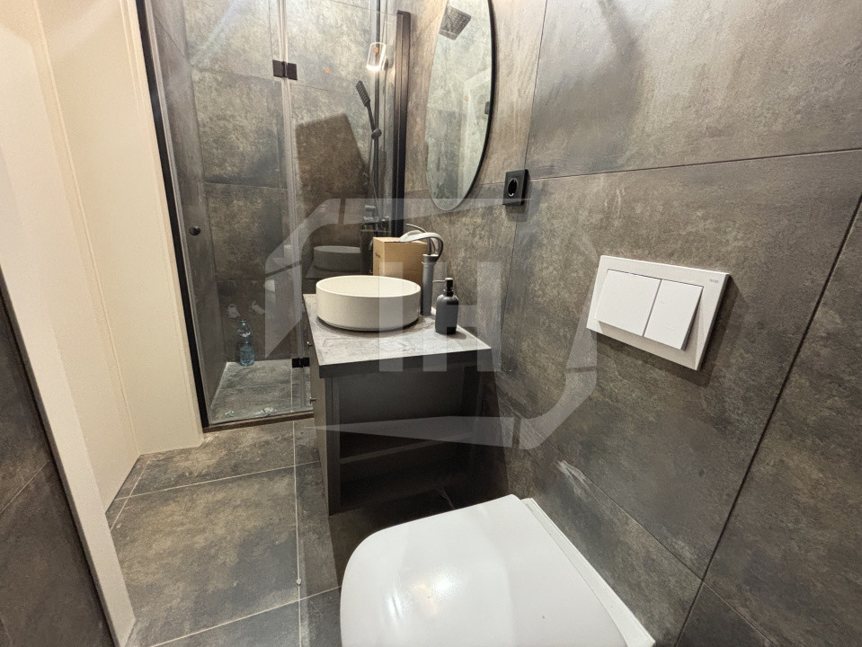 Casa 3 camere I prima inchiriere I  cu parcare I zona Garii