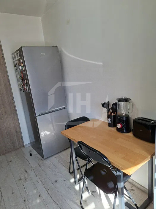 Apartament 2 camere, 43 mp, etaj intermediar, parcare inclusa, zona Eroilor!