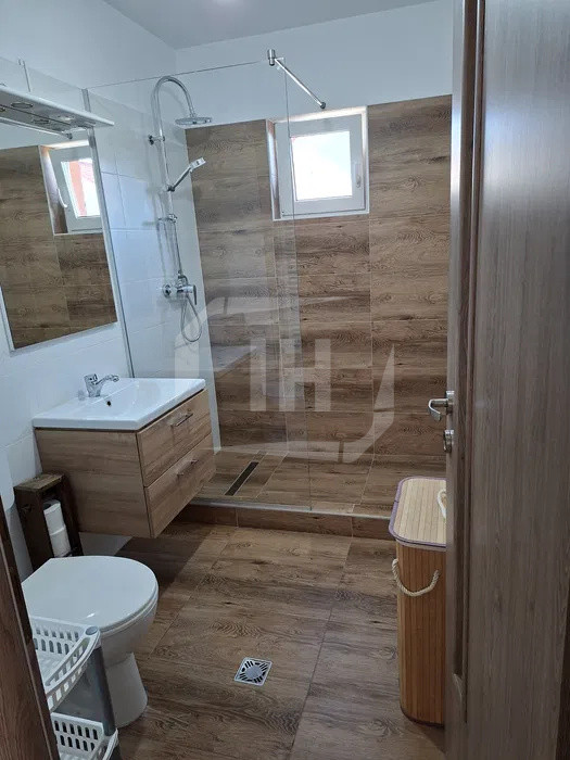 Apartament 2 camere, 43 mp, etaj intermediar, parcare inclusa, zona Eroilor!
