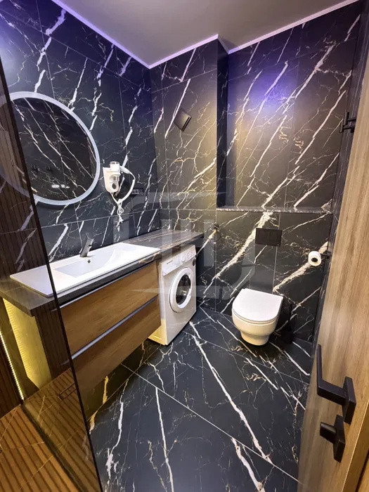 Apartament 3 camere plus terasa, parcare subterana pe Eroilor