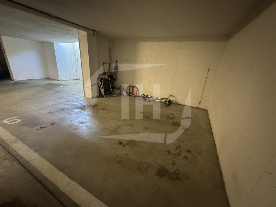 Apartament 3 camere, 2 bai, parcare subterana zona Sub Cetate