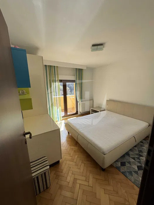 Apartament 3 camere I 2 bai I decomandat I cu parcare I Plopilor