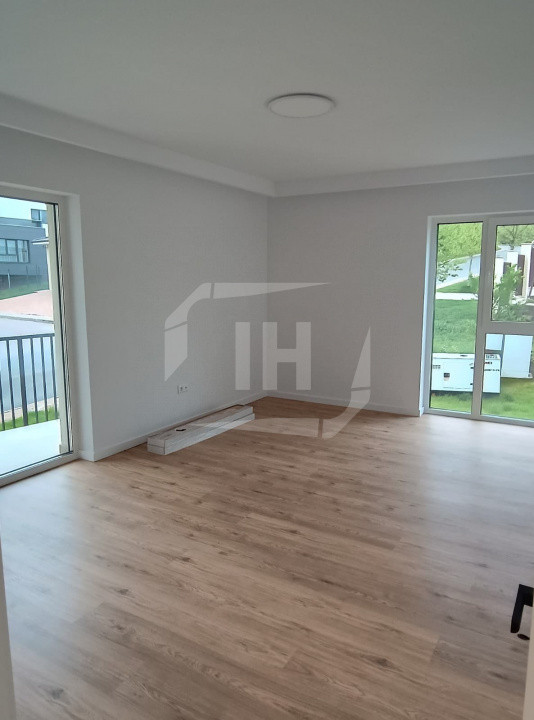 Apartament 2 camere, decomandat, finisat, parcare, constructie finalizata cu CF