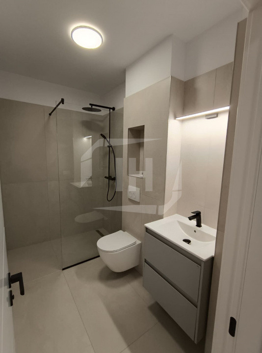 Apartament 2 camere, decomandat, finisat, parcare, constructie finalizata cu CF