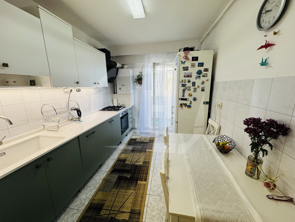 Apartament 4 camere, 2 bai, renovat, la cheie, cartier Marasti