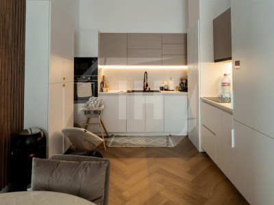 Apartament 3 camere, terasa, parcare, boxa, strada Dunarii