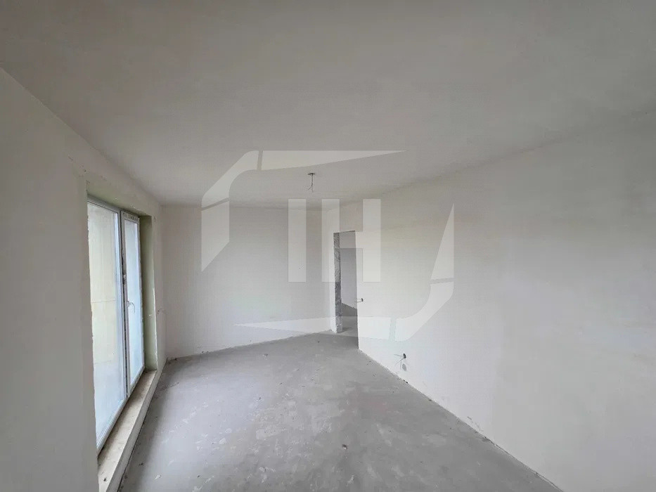 Apartament 3 camere, terasa, bloc nou, CF, zona Iulius Mall
